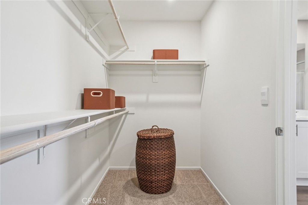 https://media.crmls.org/medias/f98b1f69-4fdf-4b0c-b8c4-0e5bb862d256.jpg?preset=X-Large