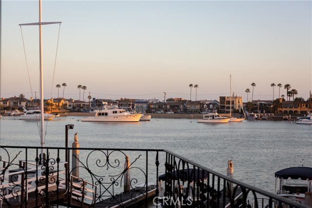 809 Via Lido Soud, Newport Beach CA: https://media.crmls.org/medias/f98b5f96-6e7d-4d63-b97a-b99c2493dc7d.jpg