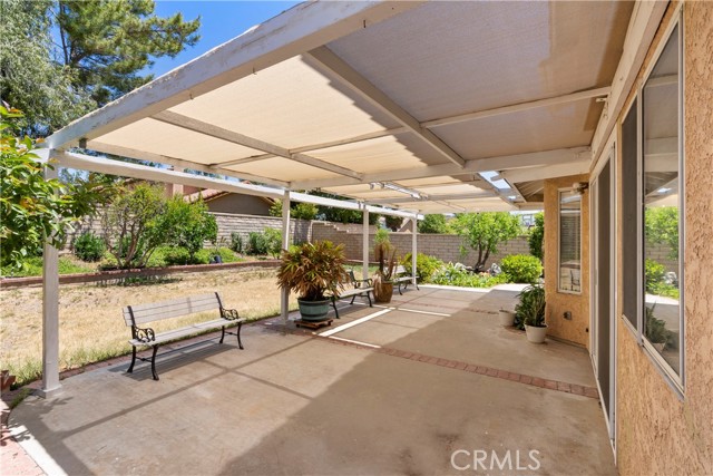 Detail Gallery Image 32 of 47 For 21965 Jeffers Ln, Saugus,  CA 91350 - 5 Beds | 3 Baths