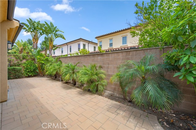 85 Birmingham, Irvine CA: https://media.crmls.org/medias/f98bdeb8-b803-45d2-b356-fc15528a44c9.jpg