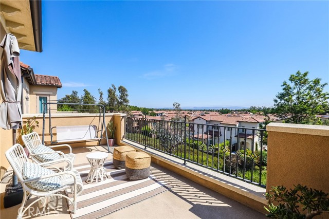 106 Long Fence, Irvine CA: https://media.crmls.org/medias/f98c0916-1d74-49cf-9594-e1e75b98b919.jpg