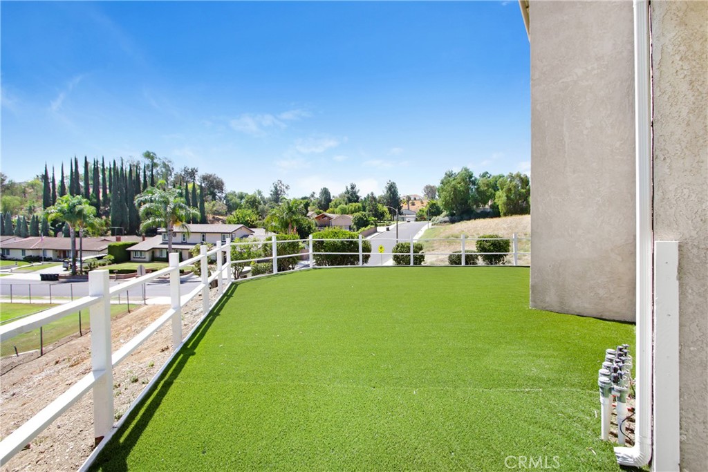 MLS #WS25252579 image #6