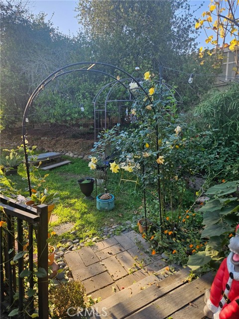 Detail Gallery Image 8 of 9 For 3909 Reche Rd #112,  Fallbrook,  CA 92028 - 2 Beds | 2 Baths