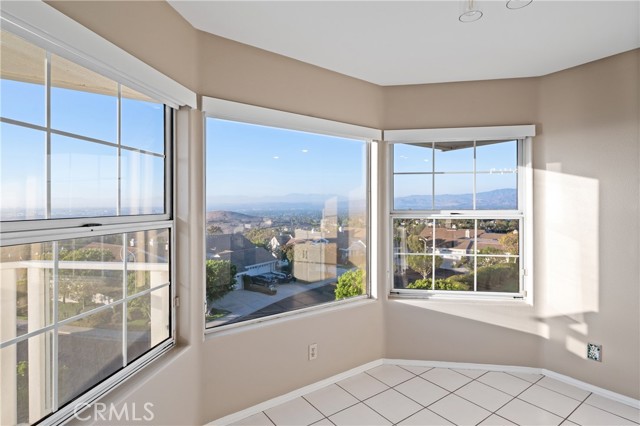 6 Saros, Irvine CA: https://media.crmls.org/medias/f98e0576-236e-4d37-a55e-c47e13f5f100.jpg
