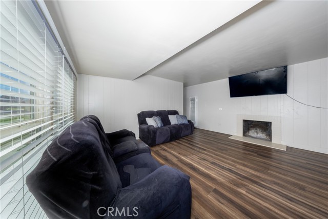 Detail Gallery Image 4 of 29 For 1222 W Lynwood, San Bernardino,  CA 92405 - 3 Beds | 1 Baths