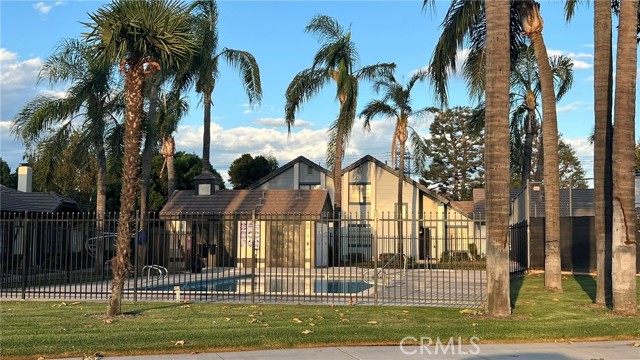 Detail Gallery Image 16 of 17 For 25775 Mission Rd, Loma Linda,  CA 92354 - 3 Beds | 3 Baths