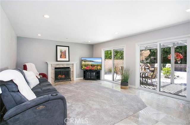 22981 Cecelia, Mission Viejo CA: https://media.crmls.org/medias/f98f0982-bcdf-41d7-a7f9-14e85abc6377.jpg