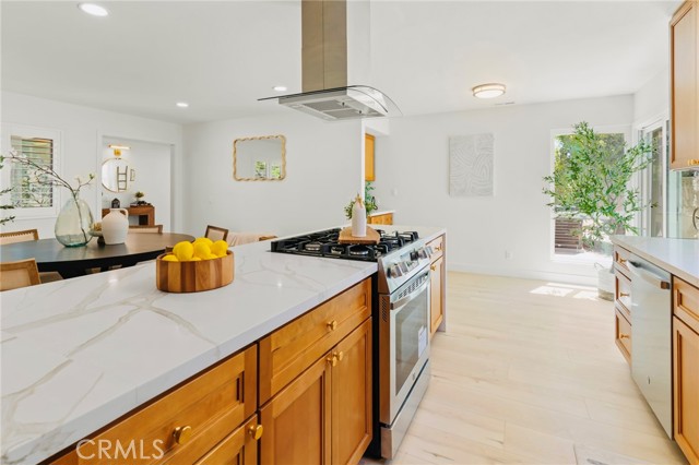 Detail Gallery Image 23 of 69 For 17698 Locust St, Fountain Valley,  CA 92708 - 7 Beds | 6 Baths