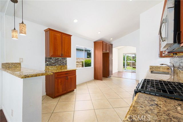 Detail Gallery Image 9 of 37 For 21522 Pedroso, Mission Viejo,  CA 92691 - 3 Beds | 2 Baths