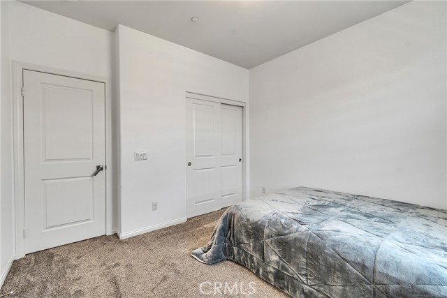 58 Origin, Irvine CA: https://media.crmls.org/medias/f98fd5c0-800f-4436-8ac9-1bb4f3f97d48.jpg