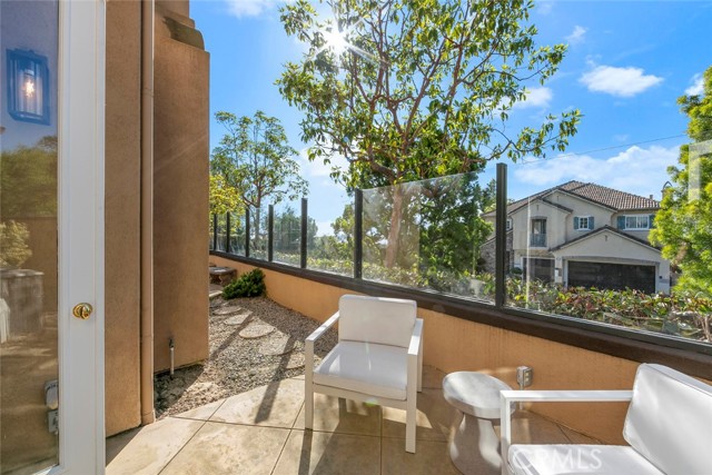 2 Agostino, Newport Coast CA: https://media.crmls.org/medias/f9904db9-0593-463c-8e2b-19dea4d6553d.jpg
