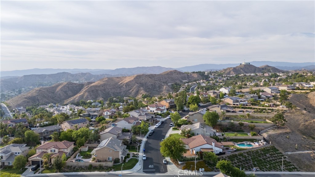 https://media.crmls.org/medias/f9906db0-06c1-4178-a27a-6e0d3742498f.jpg?preset=X-Large