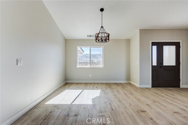 Detail Gallery Image 18 of 46 For 22520 Houston St, Apple Valley,  CA 92308 - 4 Beds | 2/1 Baths