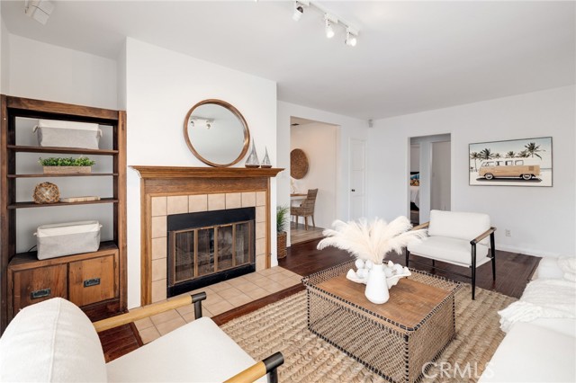 Main Living Room with Ocean view deck