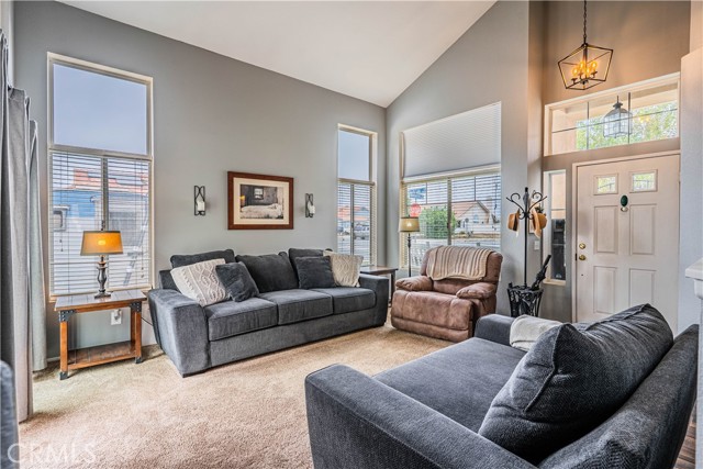 Detail Gallery Image 9 of 59 For 29385 N Lake Dr, Lake Elsinore,  CA 92530 - 3 Beds | 2/1 Baths