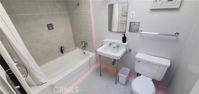 Detail Gallery Image 13 of 26 For 905 Ashbury, San Francisco,  CA 94117 - – Beds | – Baths