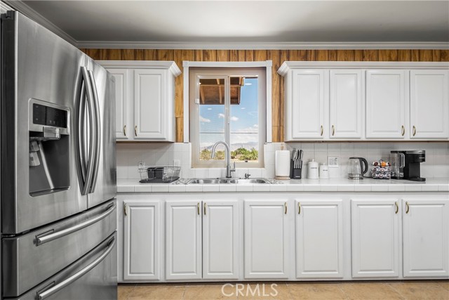 Detail Gallery Image 8 of 38 For 9150 10th Ave, Hesperia,  CA 92345 - 6 Beds | 3 Baths