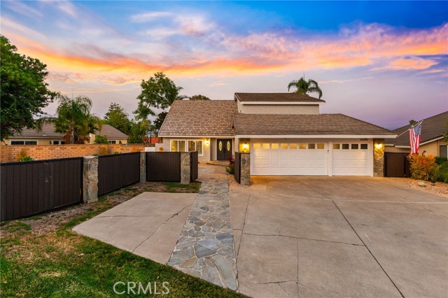 23382 Via Chiripa, Mission Viejo CA: https://media.crmls.org/medias/f992c1e1-9d73-4f9b-98d0-c552739c410d.jpg