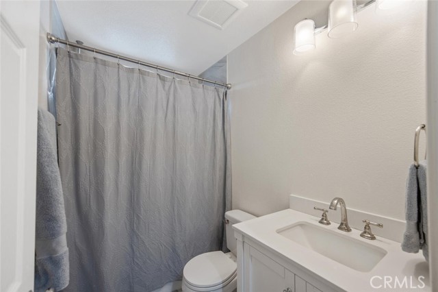 Detail Gallery Image 21 of 45 For 24137 Tango Dr, Valencia,  CA 91354 - 4 Beds | 3 Baths