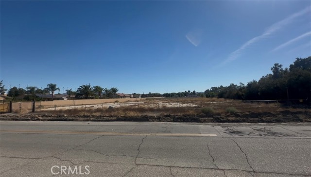 Detail Gallery Image 2 of 2 For 1105 Eaton Ave, Hemet,  CA 92543 - – Beds | – Baths