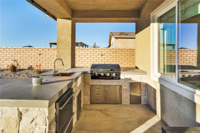 Detail Gallery Image 18 of 73 For 17066 Takipi Rd, Apple Valley,  CA 92307 - 3 Beds | 3 Baths