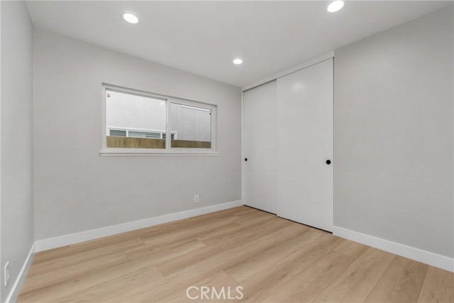 Image 17 of 25 For 9374 Fleetwood Street