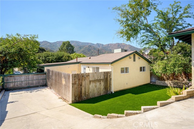 Detail Gallery Image 18 of 21 For 3433 Montrose #B,  La Crescenta,  CA 91214 - 2 Beds | 1 Baths