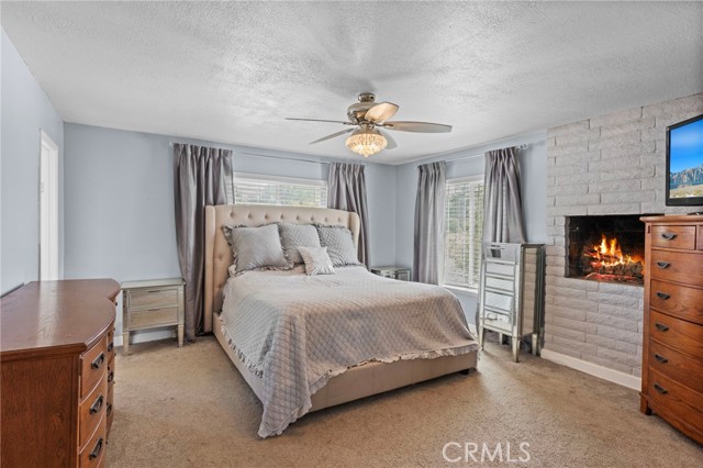 23994 Prado Lane, Colton CA: https://media.crmls.org/medias/f9965dfc-e3cf-4e47-8642-f66fd6b8b58a.jpg