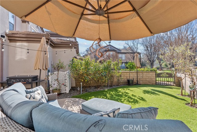 Detail Gallery Image 28 of 37 For 24714 Avignon Dr, Valencia,  CA 91355 - 3 Beds | 3 Baths