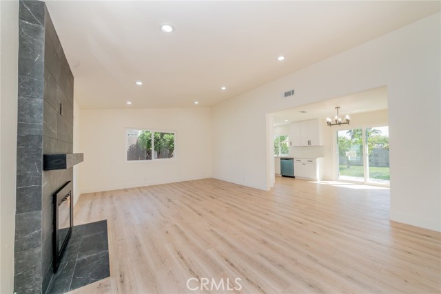 Detail Gallery Image 6 of 47 For 9905 Elm, Fontana,  CA 92335 - 4 Beds | 2 Baths