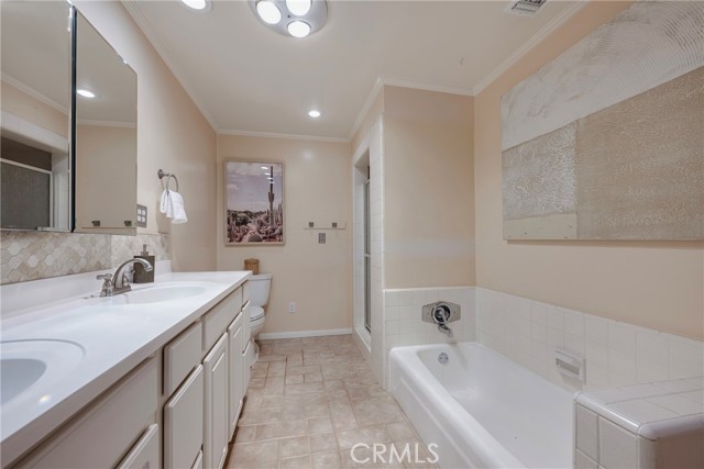 Detail Gallery Image 29 of 38 For 2404 W Ash Ave, Fullerton,  CA 92833 - 3 Beds | 2 Baths