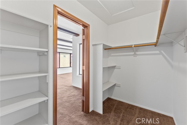 21998 Strawberry Lane, Canyon Lake CA: https://media.crmls.org/medias/f99983cc-1b4b-47bb-8e5c-6ec83b0fa430.jpg