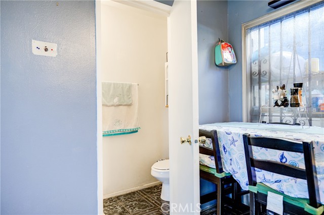 Detail Gallery Image 13 of 22 For 13843 Los Angeles St #E,  Baldwin Park,  CA 91706 - 2 Beds | 2 Baths