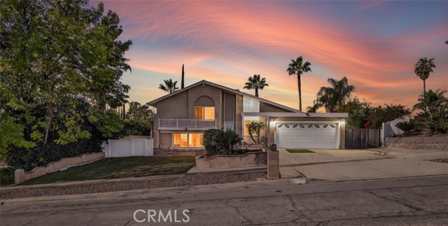 Detail Gallery Image 2 of 27 For 2794 La Praix, Highland,  CA 92346 - 4 Beds | 2 Baths