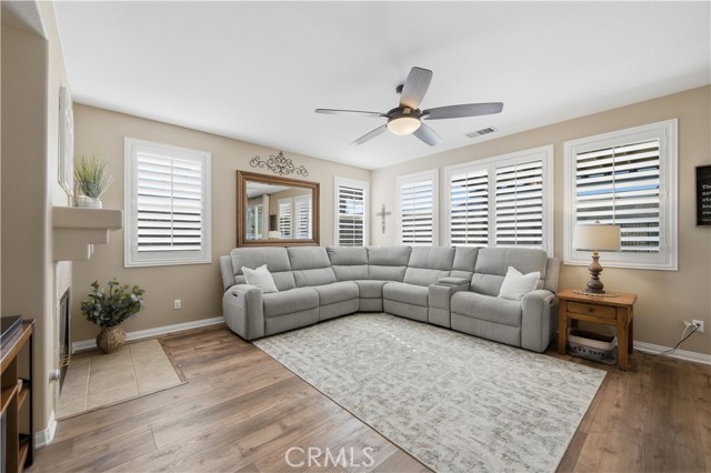 Detail Gallery Image 13 of 54 For 23825 Hayes, Murrieta,  CA 92562 - 5 Beds | 3 Baths