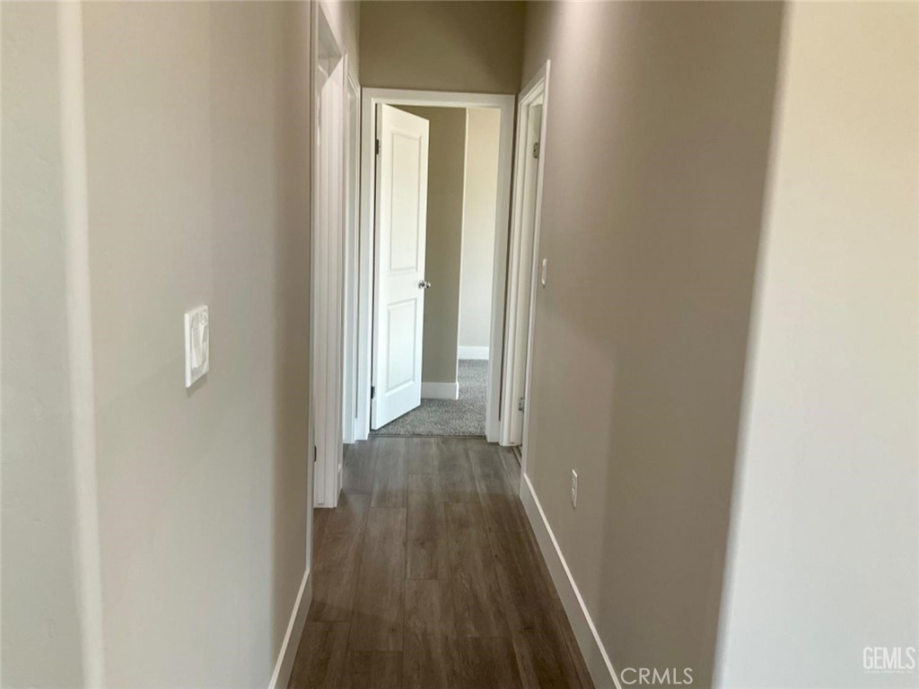 https://media.crmls.org/medias/f99b41b7-2e57-4f03-9f24-5dc9b63eb2bd.jpg?preset=X-Large