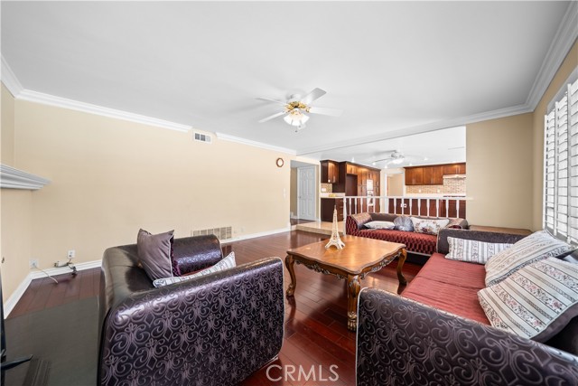 213 E Borromeo Avenue, Placentia CA: https://media.crmls.org/medias/f99d9db7-88ad-47dd-b40d-961d17d23878.jpg