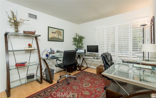 Detail Gallery Image 25 of 40 For 6611 Elmhurst Dr, Tujunga,  CA 91042 - 3 Beds | 2 Baths