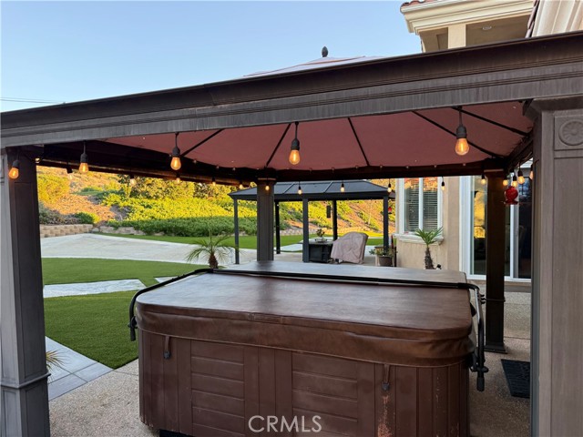 30610 Early Round Drive, Canyon Lake CA: https://media.crmls.org/medias/f99de8bb-8feb-456d-96ea-56431539b43b.jpg