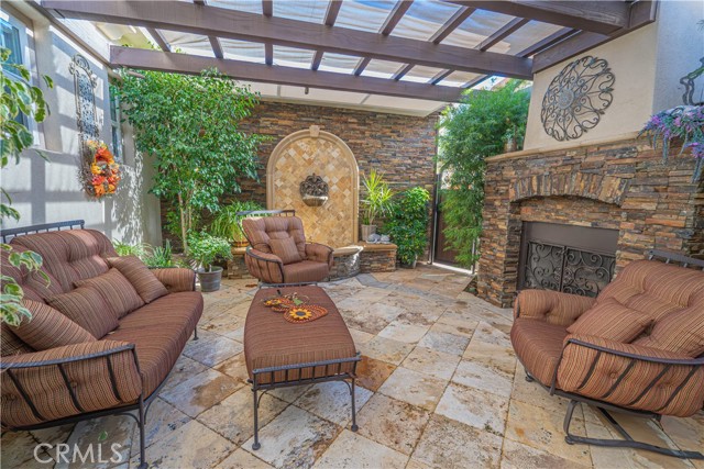 Detail Gallery Image 5 of 75 For 26524 Valley Oak Ln, Valencia,  CA 91381 - 5 Beds | 5/1 Baths