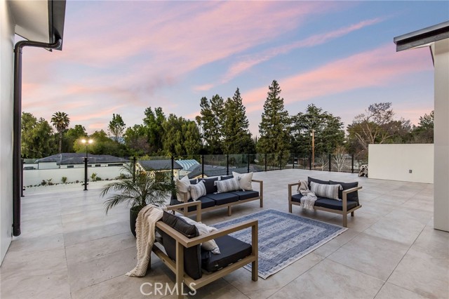 Detail Gallery Image 61 of 75 For 22745 Califa St, Woodland Hills,  CA 91367 - 5 Beds | 4 Baths