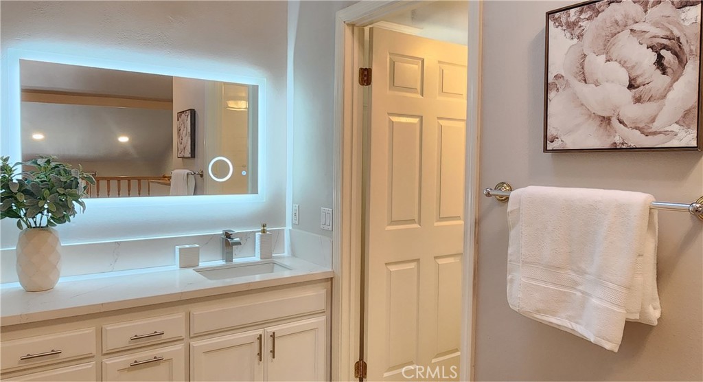 F99eaa5c Db2c 44cf 9759 B3ff7fade6cc