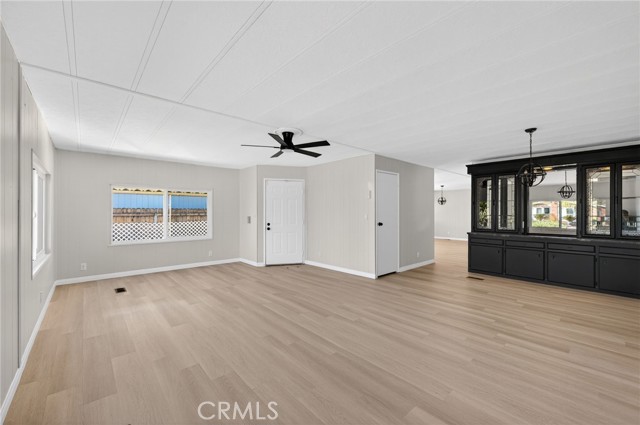 Detail Gallery Image 5 of 37 For 25139 W Posey, Hemet,  CA 92544 - 2 Beds | 2 Baths