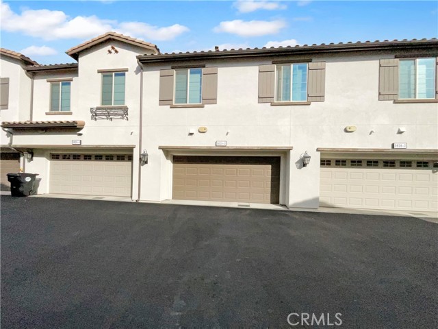 Detail Gallery Image 5 of 19 For 5628 Kate, Fontana,  CA 92336 - 2 Beds | 2/1 Baths