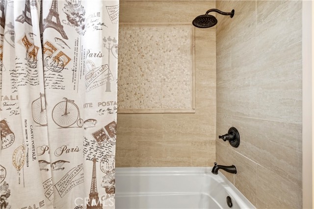 Image 29 of 75 For 74565 22nd Avenue