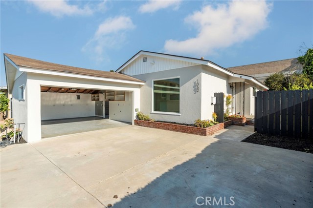 1062 W 187th Place, Gardena CA: https://media.crmls.org/medias/f9a09dfa-bd99-4a78-9a84-62a6d0ced21d.jpg