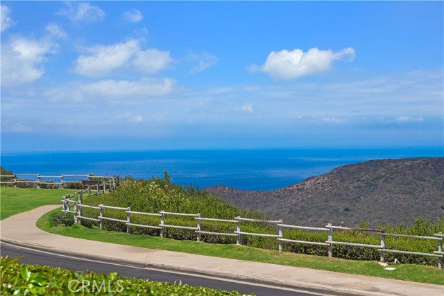 22841 Veranada Road, Laguna Niguel CA: https://media.crmls.org/medias/f9a09e10-4e3f-49c1-ac62-41b3f19e2d3d.jpg