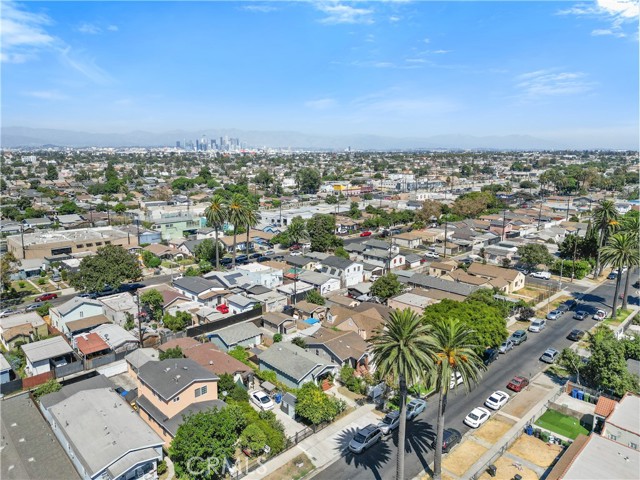 1523 W 59th Street, Los Angeles CA: https://media.crmls.org/medias/f9a178aa-c0b3-4e7d-a496-77685d6544c0.jpg