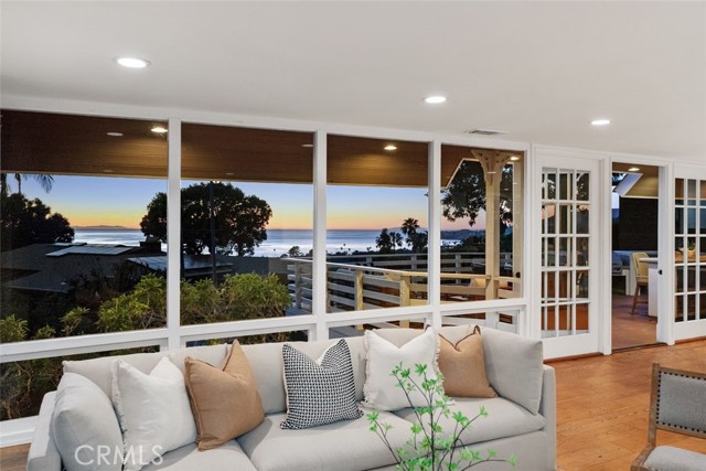 Detail Gallery Image 9 of 40 For 590 Diamond Street, Laguna Beach,  CA 92651 - 5 Beds | 4/1 Baths