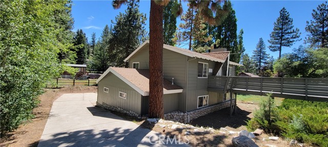 Detail Gallery Image 3 of 35 For 43279 Bow Canyon Rd, Big Bear Lake,  CA 92315 - 3 Beds | 2 Baths